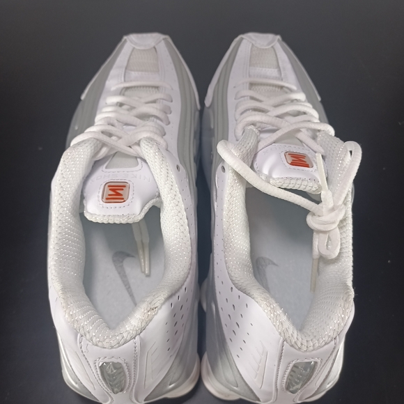 Nike Shox R4 White Metallic 104265-131 main image 6